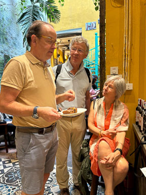 b0880504-e4ee-47f1-b85d-63e599fb8b0e.jpg